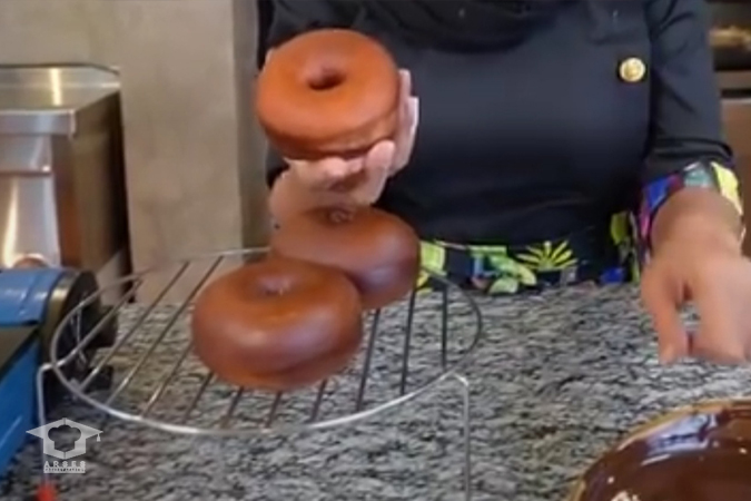 دونات قهوه ای