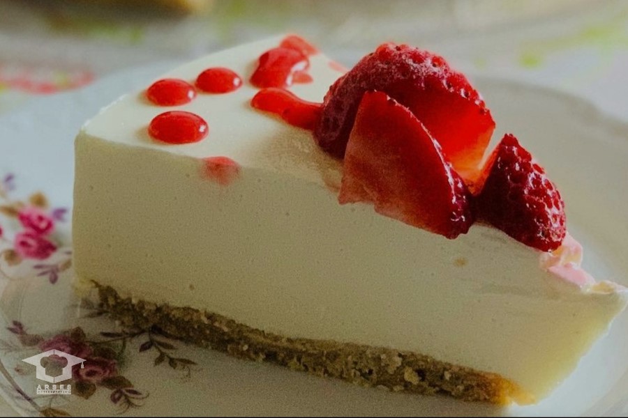 چیز کیک توت فرنگی
