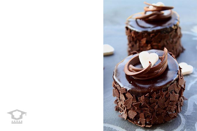 دو مینی کیک سکلاتی