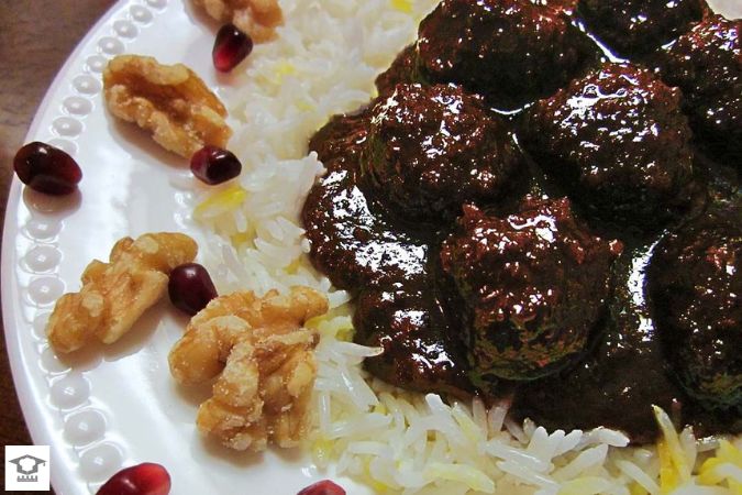 بهترین ادویهها برای پخت خورشت فسنجان