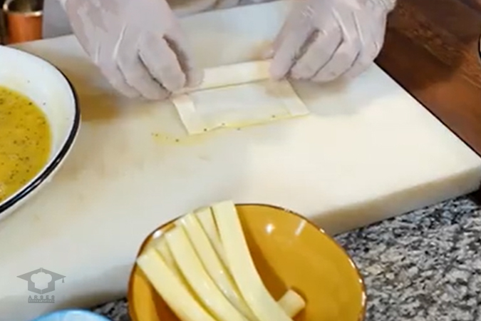 مراحل تهیه موزارلا سوخاری