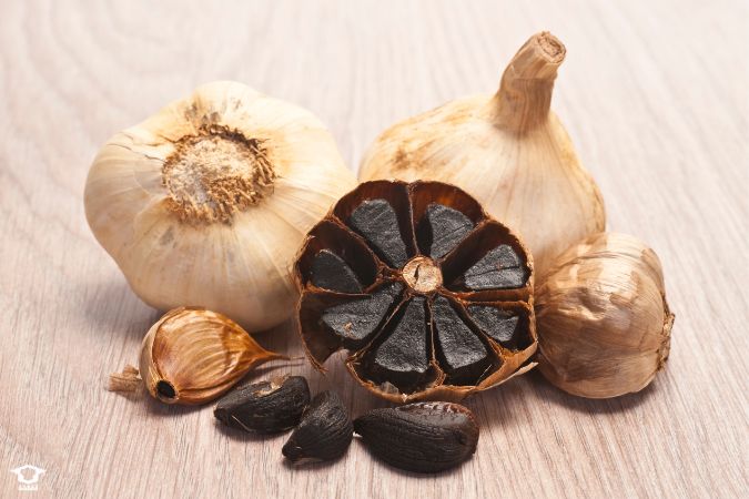 سیر سیاه چیست؟