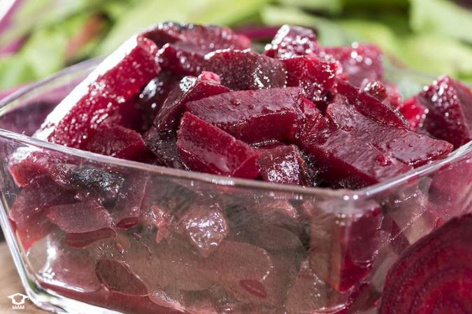 سالاد چغندر (رومانی)