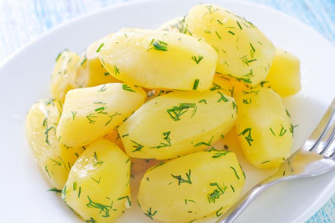 سیب زمینی آب پز را چگونه له کنیم؟