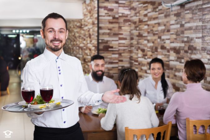 پوشش مناسب برای کارکنان رستوران