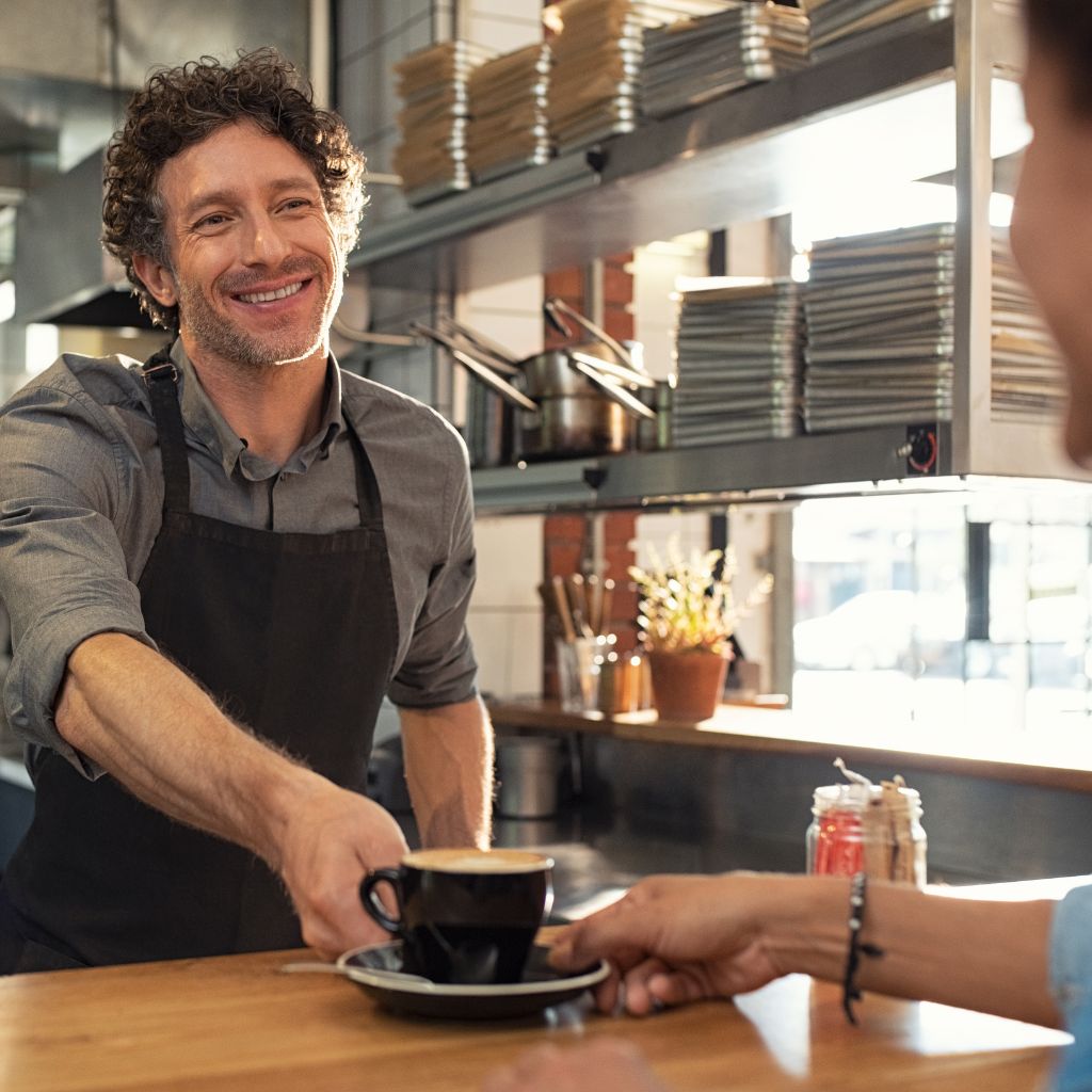 اصول سرو حرفه‌ای نوشیدنی‌های اسپرسویی